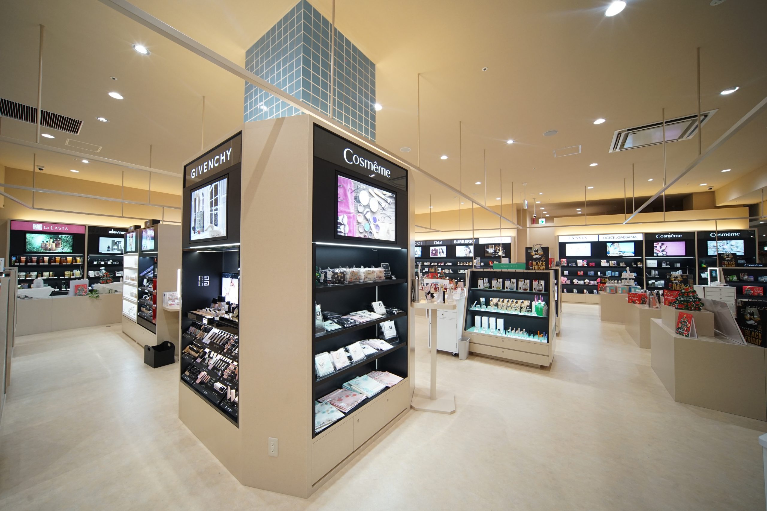 Cosmeme（コスメーム）